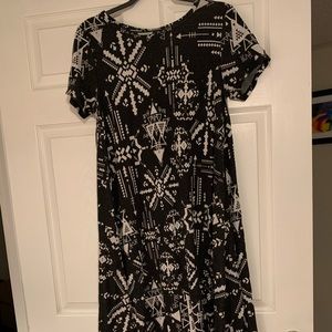 Medium lularoe Carly
